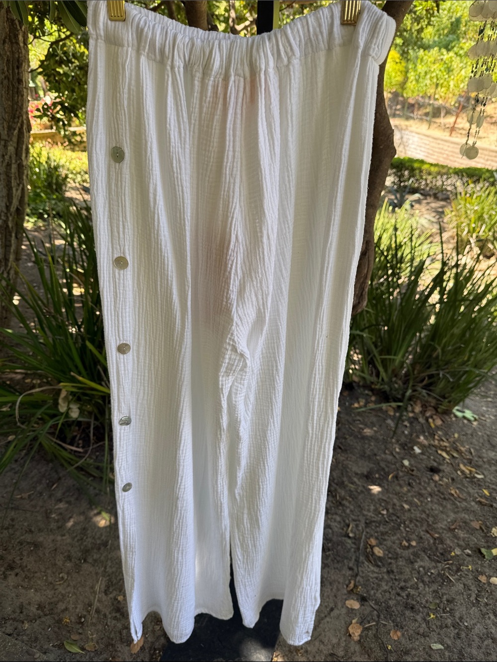 Women’s White Button-Front Wide Leg Pants - Picture 3 of 4